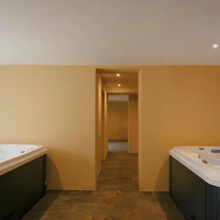 Château De Montmireil Canisy