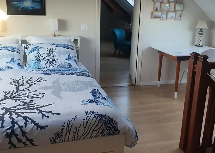 Chateau De Montmireil