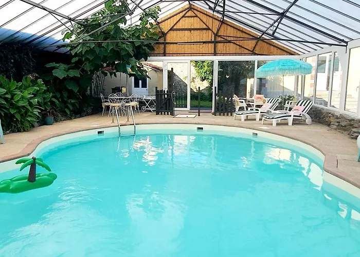 Chateau De Montmireil